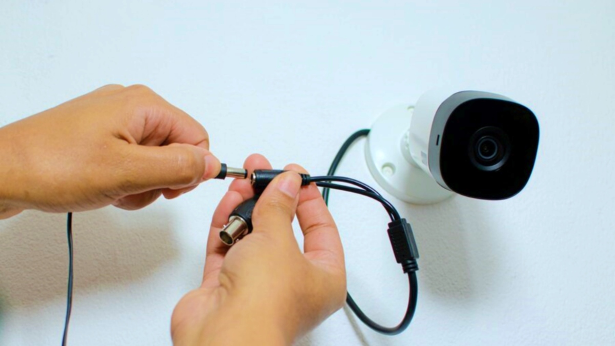 Pemasangan CCTV di kantor